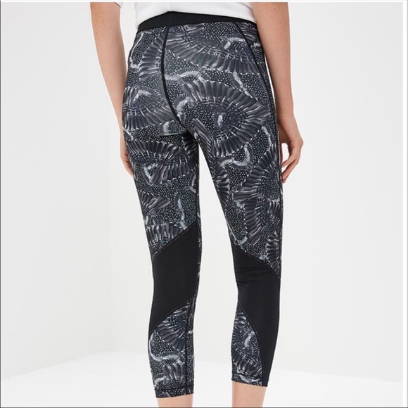 NWT Nike Pro Printed Women’s Tights - Picture 5 of 8